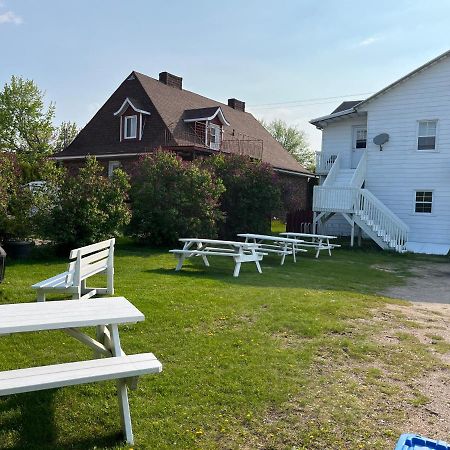 Auberge Lac-Saint-Jean Roberval Buitenkant foto