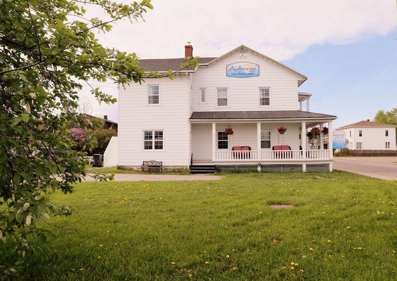 Auberge Lac-Saint-Jean Roberval Buitenkant foto